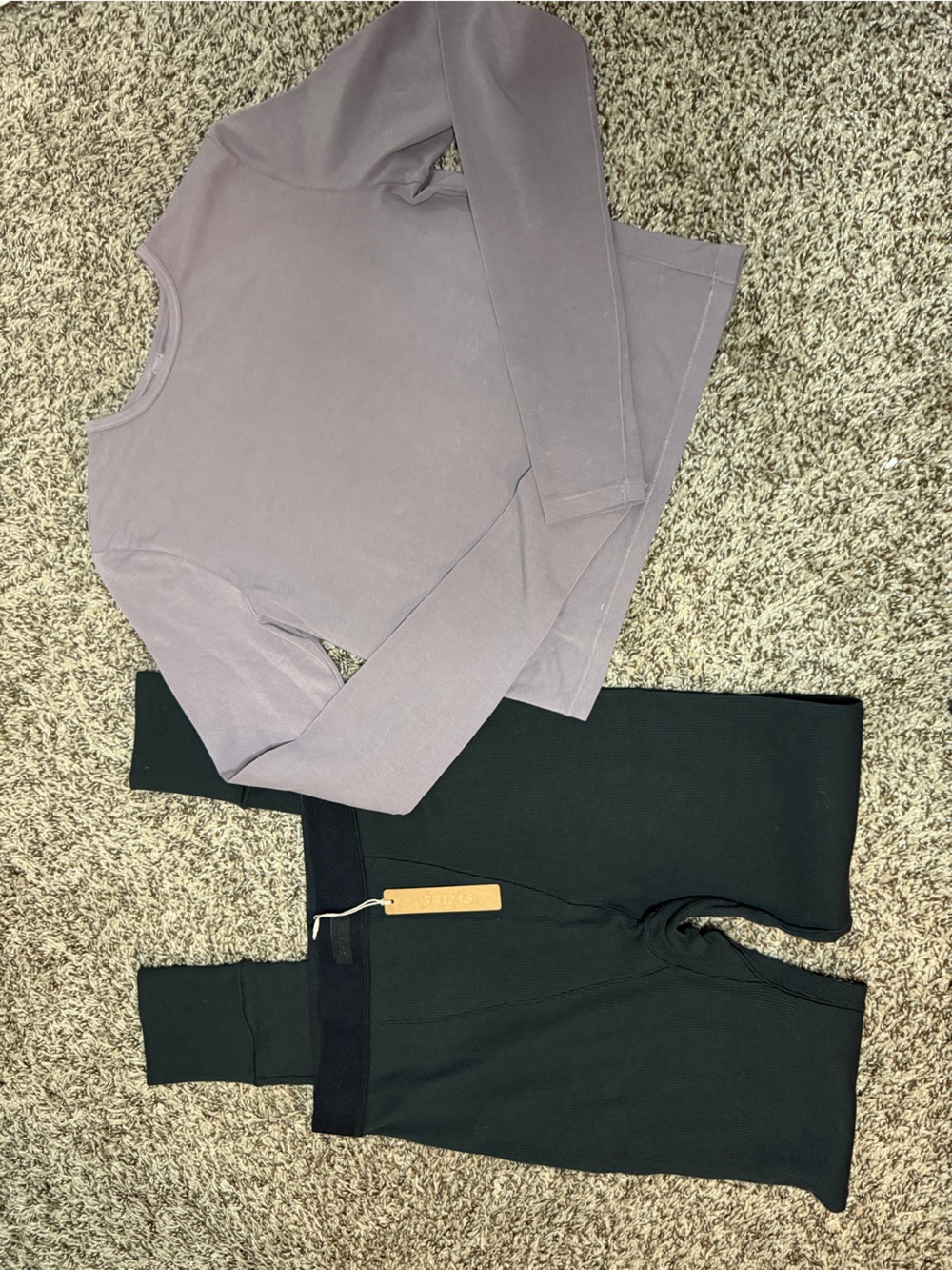 SKIMS SET Black leggings and top